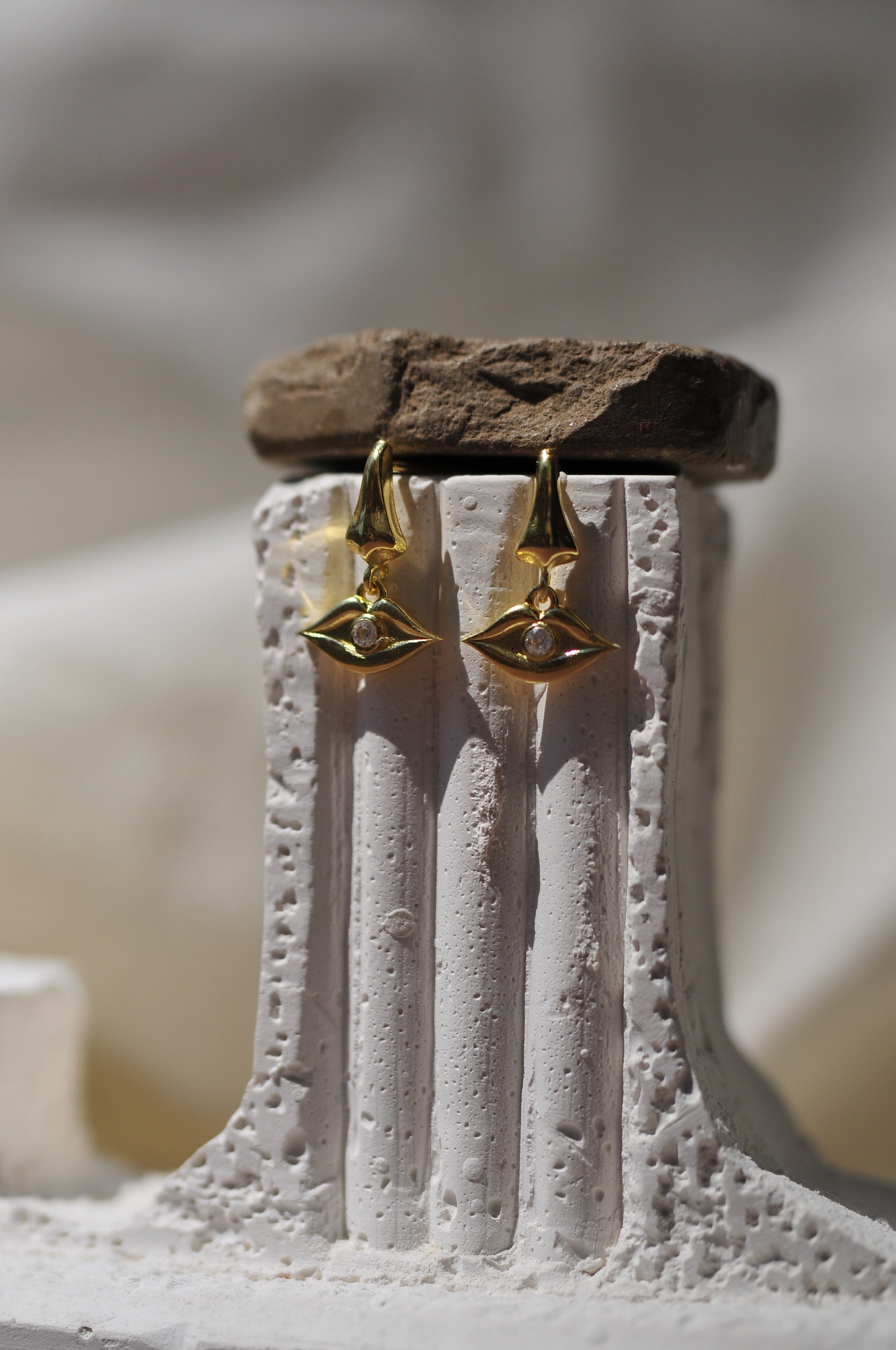 Breathkiss Ear Gold