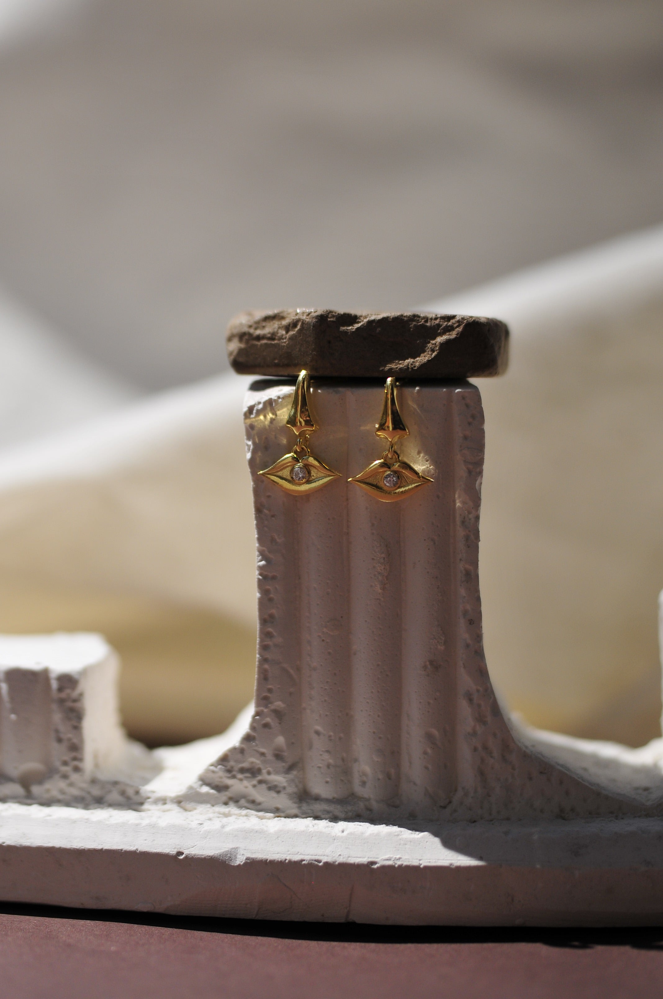 Breathkiss Ear Gold