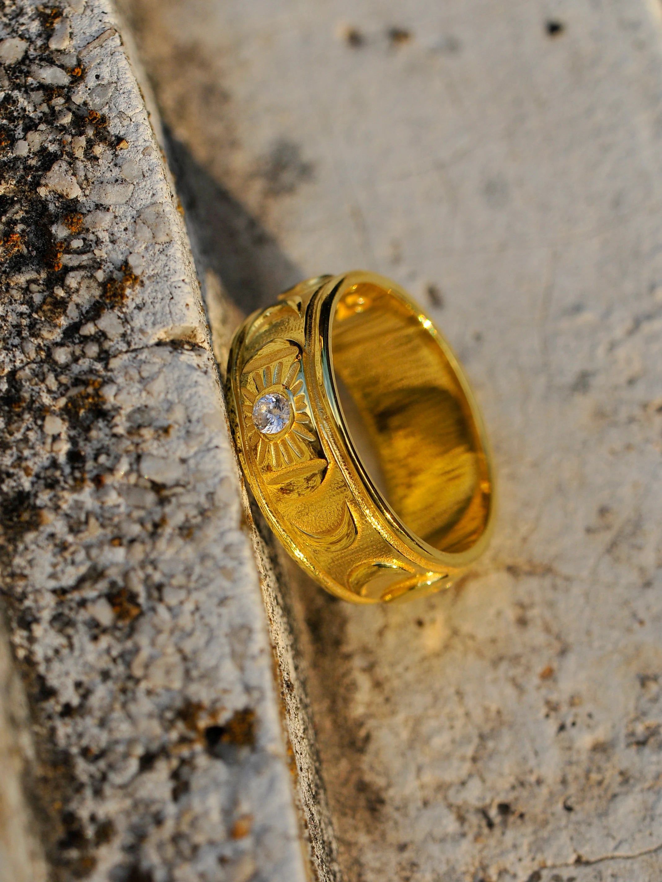Moony Gold